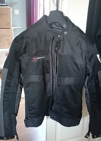 Venom mont s