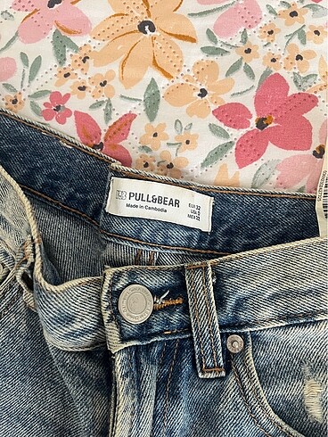 32 Beden Pull&Bear kısa şort