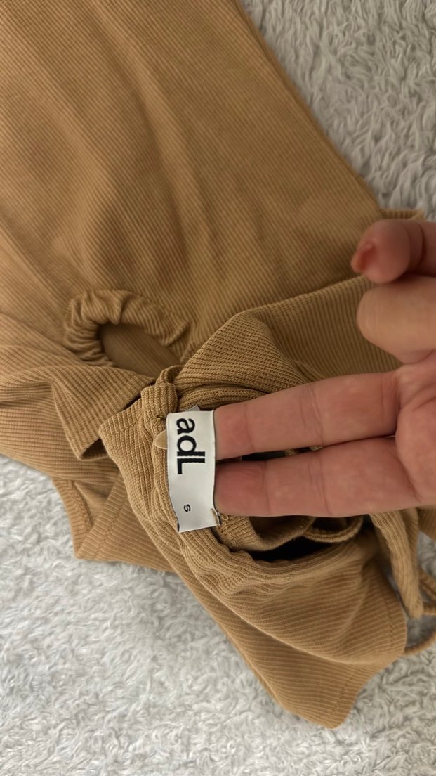 Adl kadın Camel Tonlu İnce Askılı Elbise — görsel 3/4