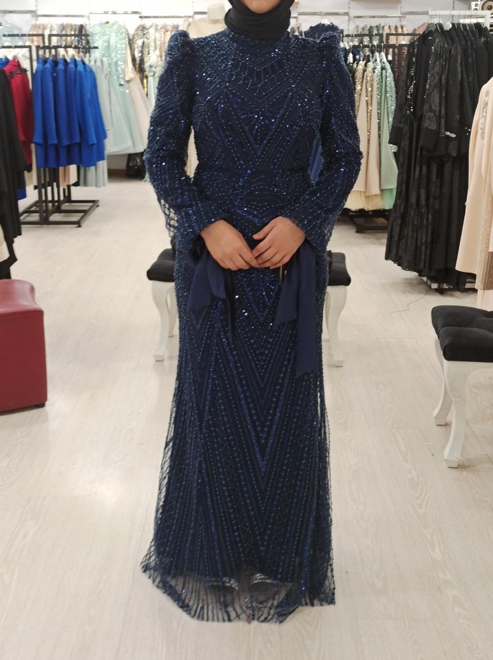Boncuk İşlemeli Lacivert Uzun Abiye Elbise - Görsel 2