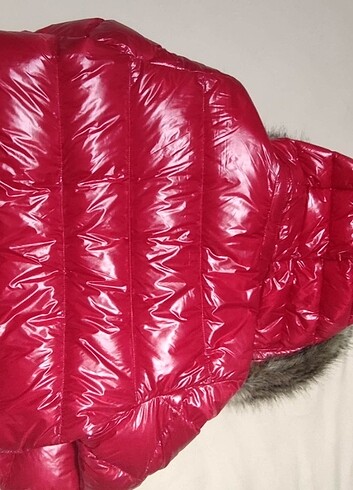 52 Beden kırmızı Renk Lufian Sıfır mont 