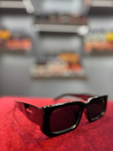 Beden Prada ithal sunglasses