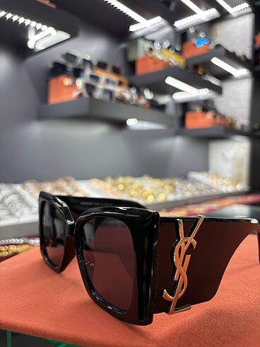 Yves Saint Laurent ithal Sunglasses