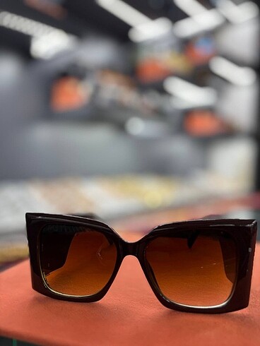 Beden Yves Saint Laurent ithal Sunglasses
