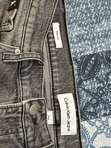 29 Beden Calvin Klein Pantolon orjinal