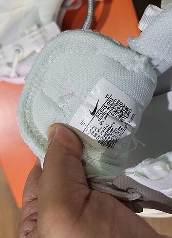43 Beden beyaz Renk NIKE AIR MAX21