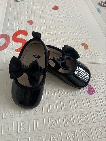 H&M bebek yürüme öncesi ayakkabı