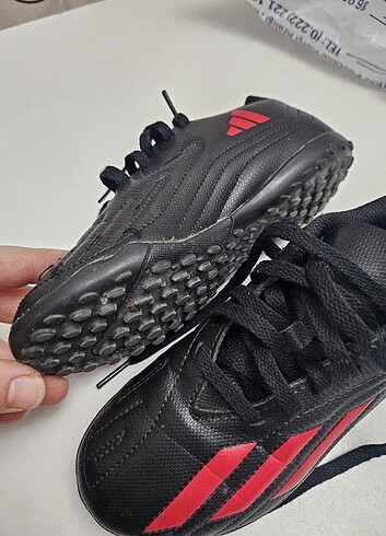 32 Beden siyah Renk Adidas krampon 32 numara - Sıfır gibi ürün, 1-2 defa kullanıldı