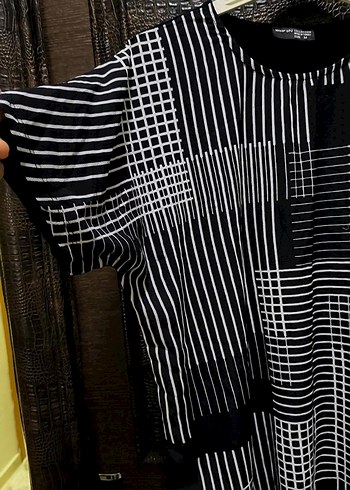 Uzun Siyah Çizgili  Tişört - Görsel 4