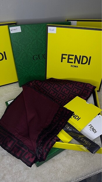 Fendi ITHAL ÇİFT TARAFLI FENDI İNCİ VUAL İPEK ŞAL - BORDO?
