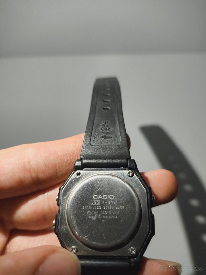 Siyah Dijital Saat - F-91W Kasa - Tüm Fonksiyonlar Aktif - Görsel 4