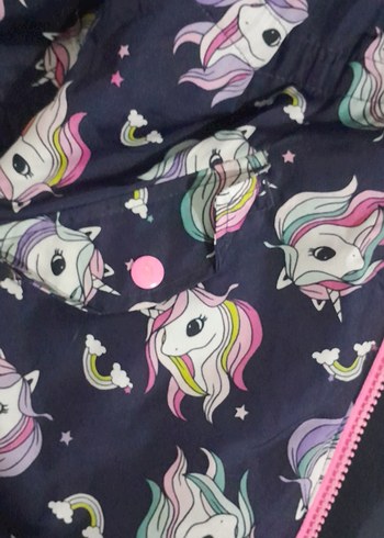 Kız Çocuk Kapüşonlu Renkli Baskılı Yağmurluk - Görsel 6