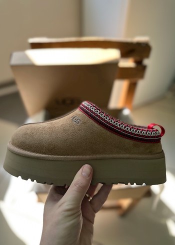 UGG TAZZ PLATFORM