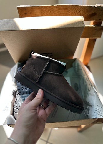 UGG MINI ACI KAHVE GERÇEK DERİ KÜRK