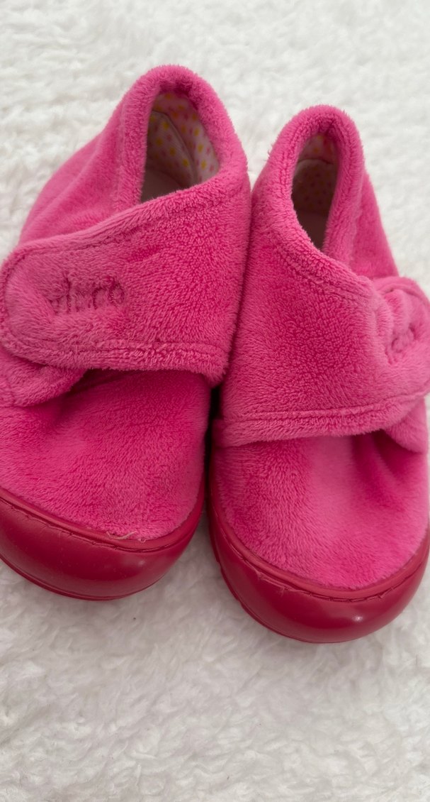 Kız Çocuk Pembe Sıcak Kaydırmaz Ev Terliği - Görsel 2