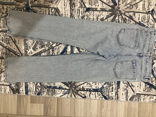 26 Beden mavi Renk Pantolon jeans