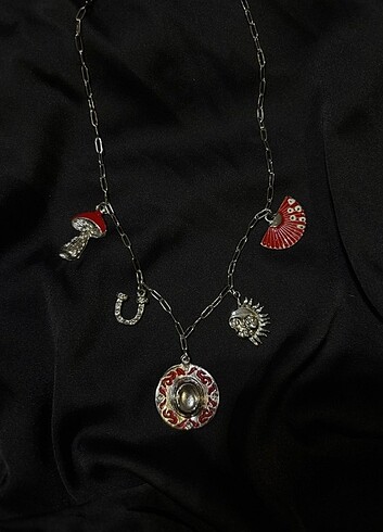 CHARM KOLYE 