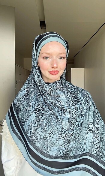 Beden Dior Çift Taraflı İthal Vual İpek Şal