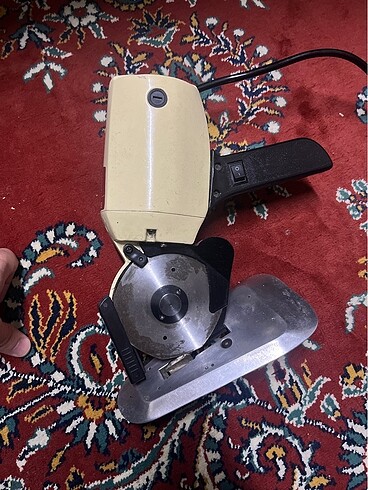 Beden Kumaş kesme makinasi