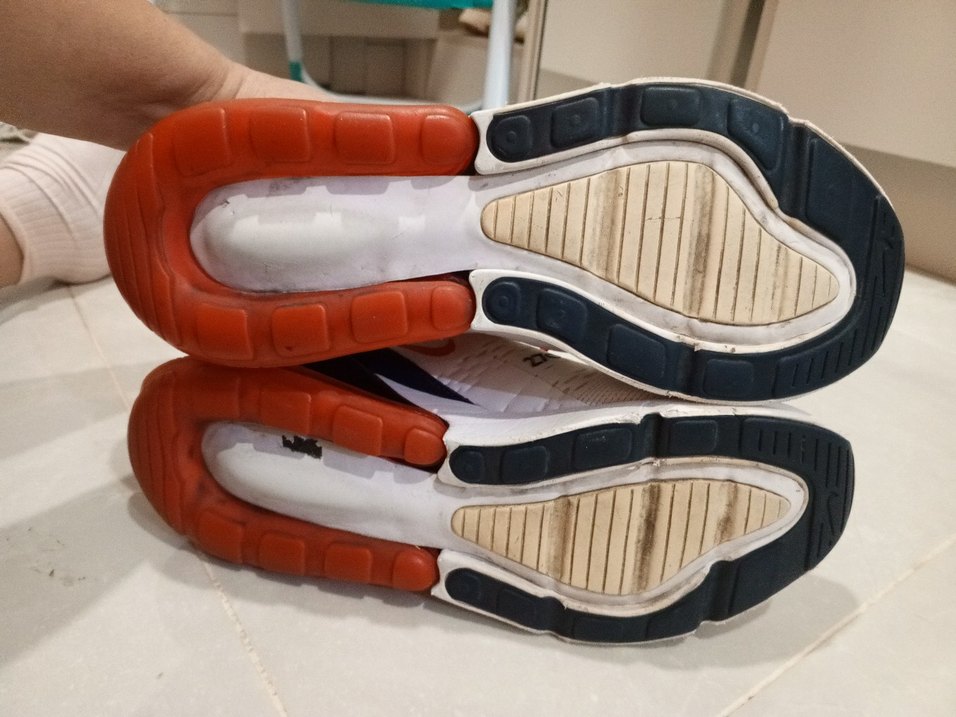 Nike Air Max 270 Erkek Spor Ayakkabısı - Görsel 4