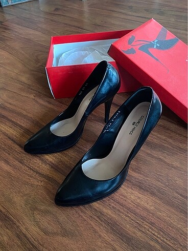 Zara Orijinal George Hogg stiletto ayakkabı