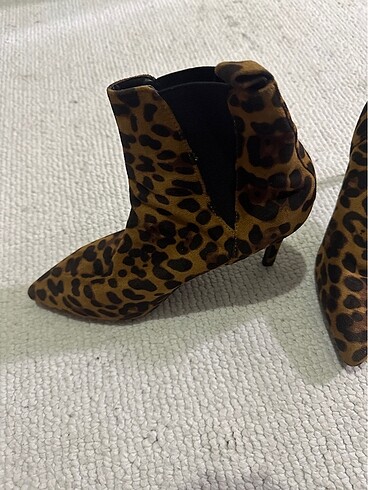 New York laundry Leopar ince topuk