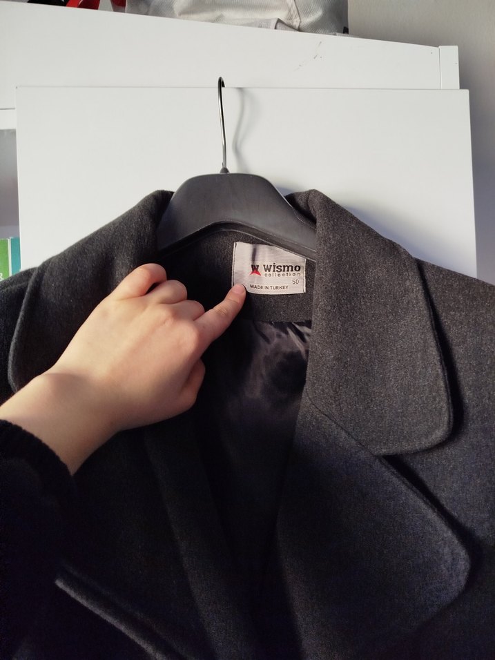 Kemer Detaylı Koyu Gri Kaban - Görsel 2