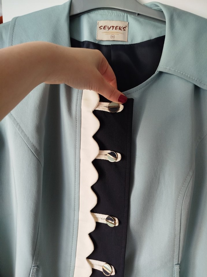 Düğmeli Mavi Midi Ceket - Görsel 4