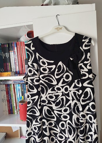 siyah Beyaz desenli uzun ceketli elbise - Görsel 2