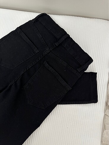 32 Beden siyah Renk Orjinal Zara Yüksel Bel Skinny Jean