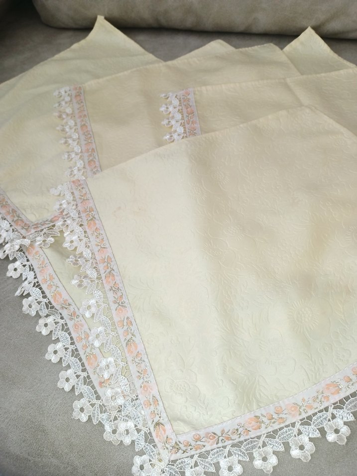 Nakışlı Beyaz Masa Örtüsü - Görsel 5