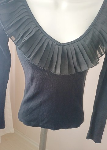 V Yaka Fırfırlı Siyah Kadın Bluz - Görsel 2