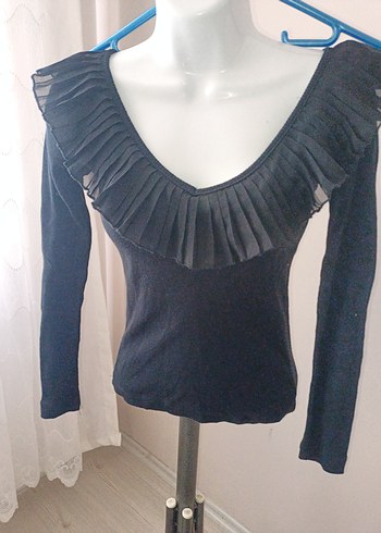 V Yaka Fırfırlı Siyah Kadın Bluz - Görsel 3