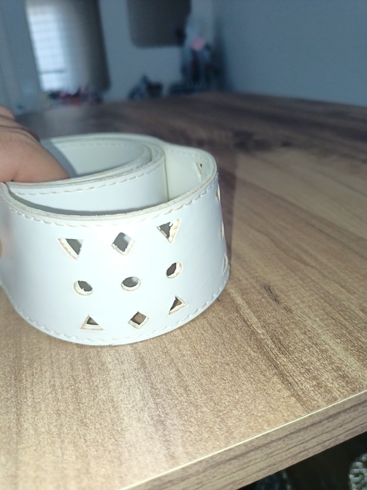 Beyaz Deri Tokalı Kadın Kemer - Görsel 3