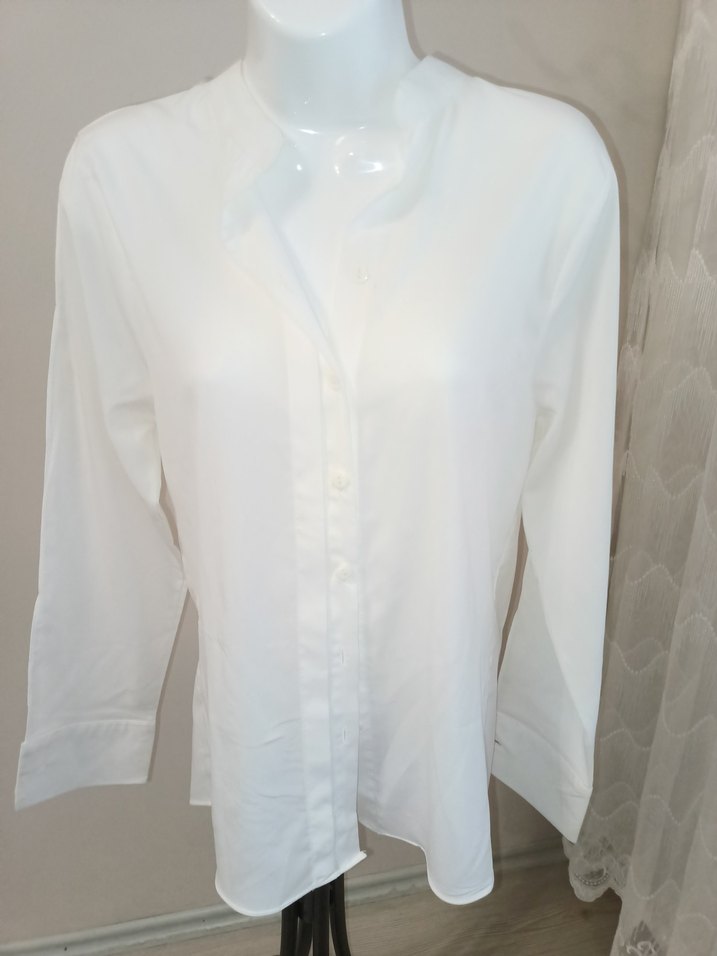 Beyaz Düğmeli Kadın Gömlek - Görsel 2