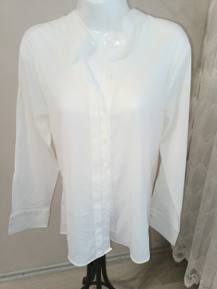 Beyaz Düğmeli Kadın Gömlek - Görsel 3