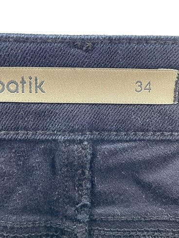 34 Beden siyah Renk Batik Mini Şort %70 İndirimli.