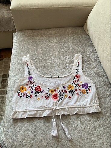 İşlemeli krop