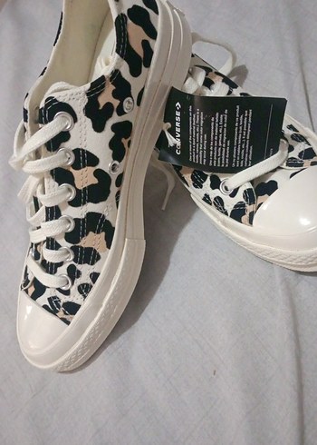 39 Beden beyaz Renk Leopar Desenli Beyaz Converse Kadın Spor Ayakkabı
