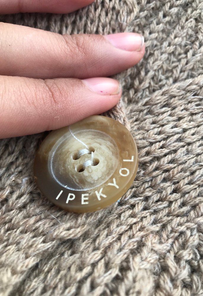 Bej Düğmeli Triko Kadın Hırka - Görsel 2