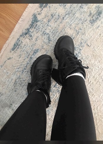 Siyah Deri Goth Topuklu Bot - Görsel 3