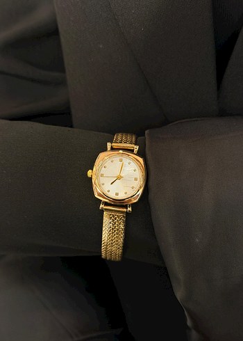 Modern Klasik Parlak Altın Kadın Saati - Görsel 3
