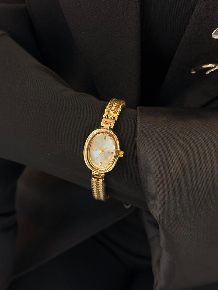 Modern Klasik Parlak Altın Kadın Saati - Görsel 5