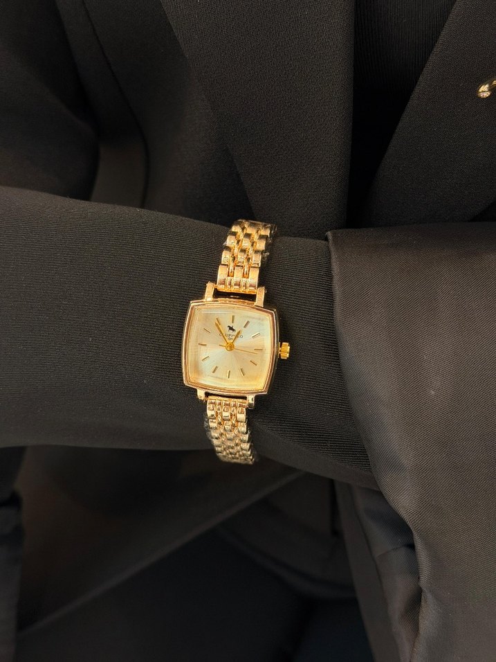 Modern Klasik Parlak Altın Kadın Saati - Görsel 2