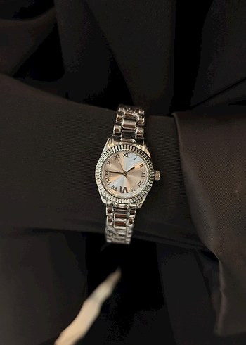 gümüş renkli saatler - Görsel 3