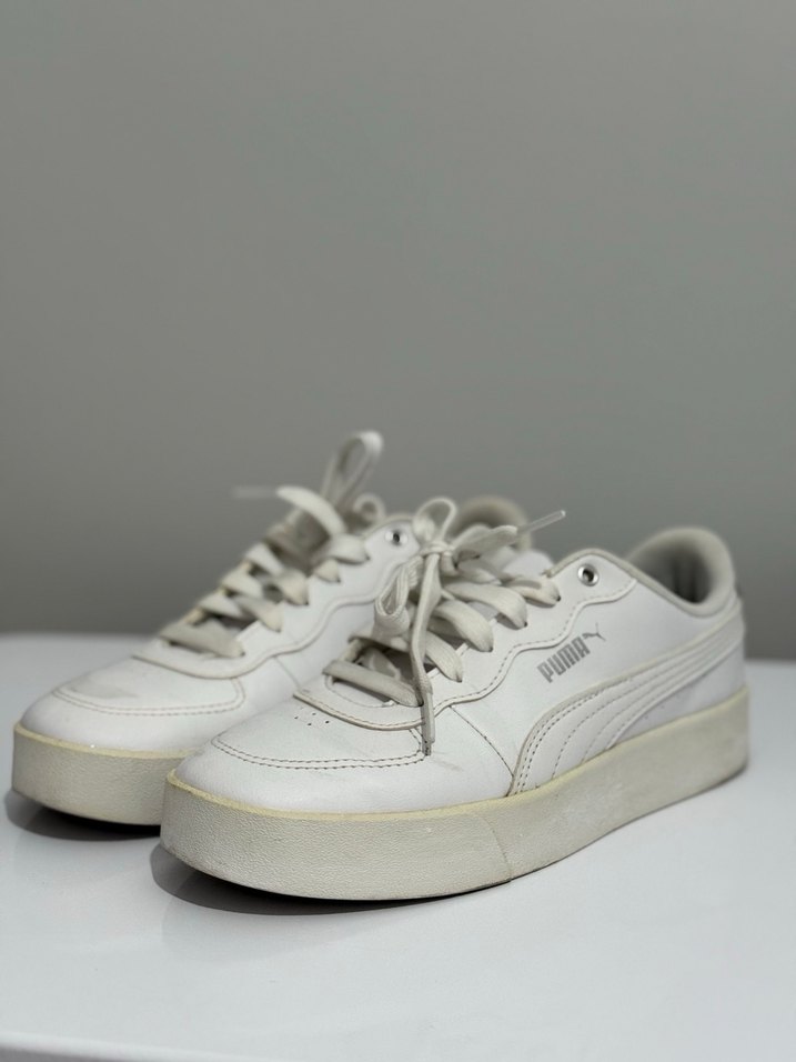 Beyaz Minimalist Kadın Spor Ayakkabı - Görsel 2