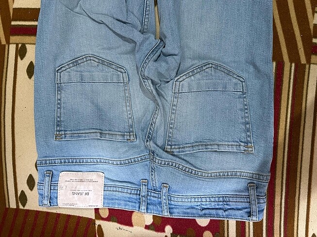 30 Beden mavi Renk Defacto 30 beden kot pantolon