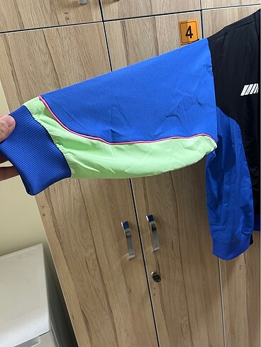 m Beden siyah Renk Puma AMG ceket erkek