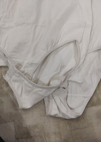 Beyaz Uzun Kollu kadın çıtçıtlı zıbın - Görsel 3