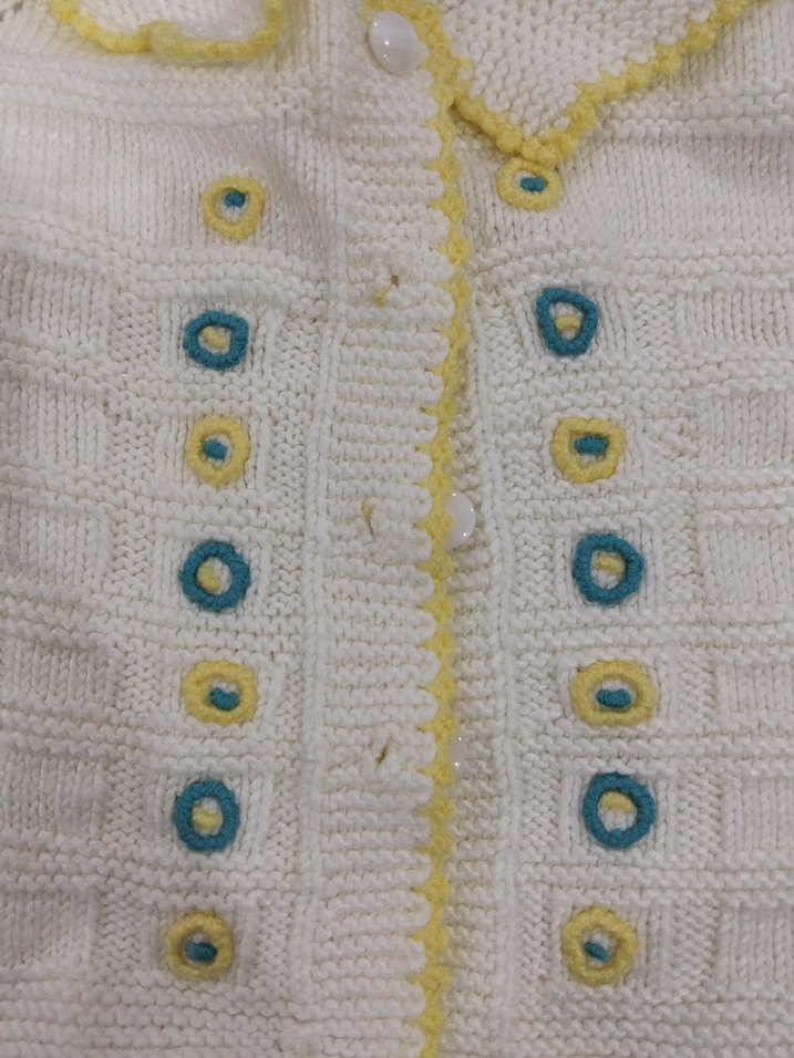 Nakışlı Beyaz Kız Çocuk Örgü Hırka - Görsel 4